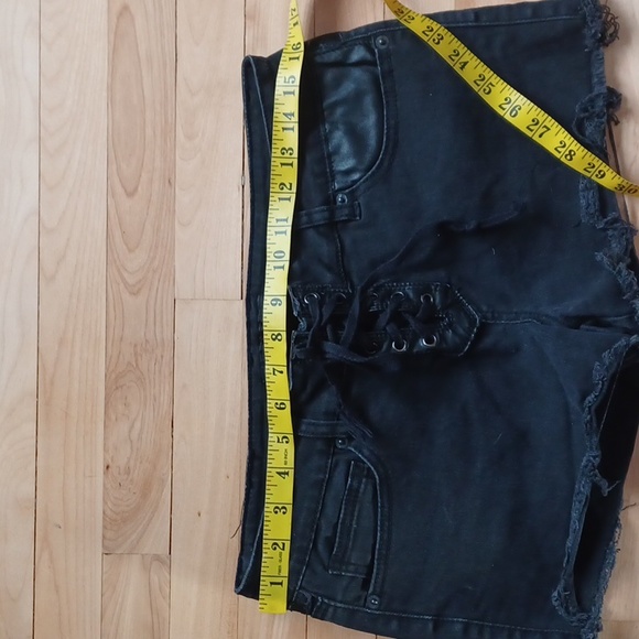 Vintage Lip service black lowrise short - Picture 6 of 8